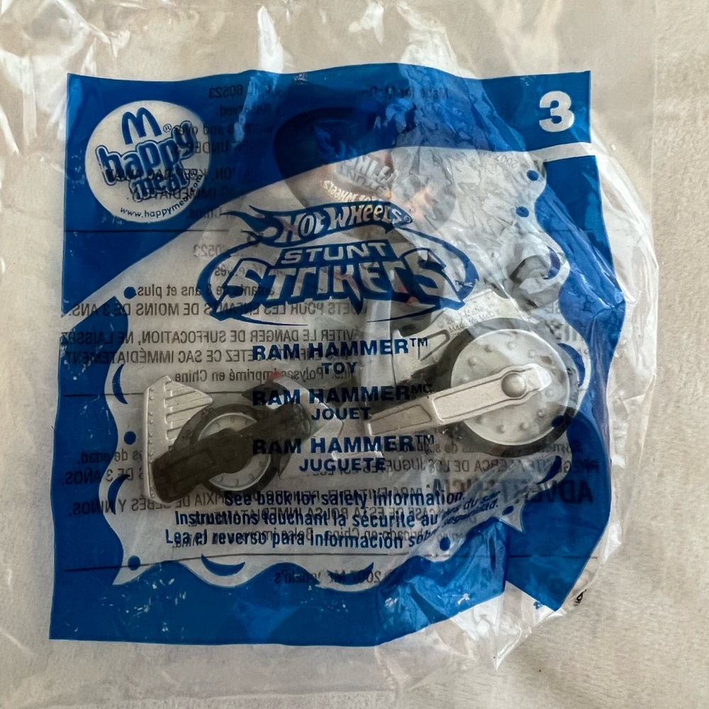 Hot Wheels Stunt Strikers: Ram Hammer McDonald’s Toy